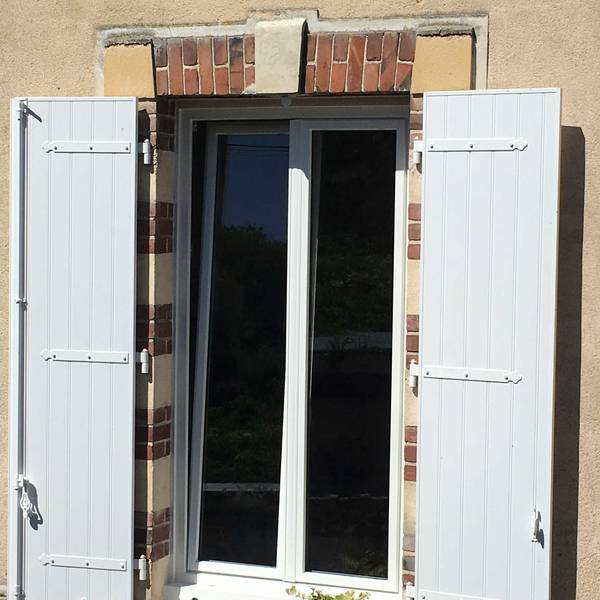 Fourniture et pose d_une fenetre pvc blanc 